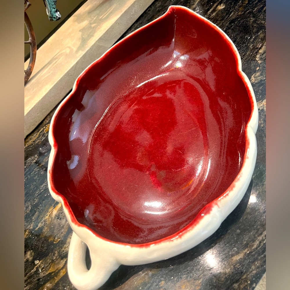 Stunning Winfield Antique Two Tone Red Leaf-Shaped Ceramic Leaf 🍂 Serving Dish